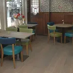 Flora 3*