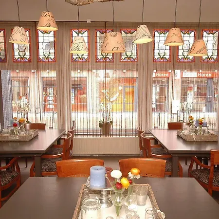 Flora Hotel 3*