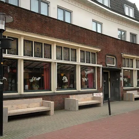 Hotel Flora 3*